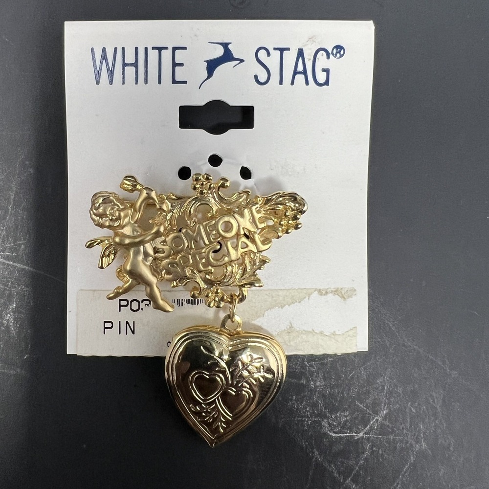 White Stag Pin with Heart Locket Gold Tone Cupid Someone‎ Special